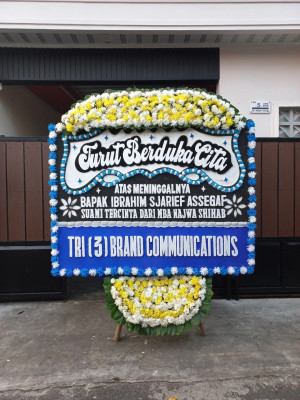 Papan Bunga Duka di Semin